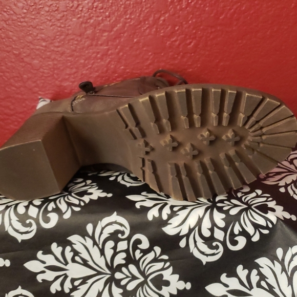 Dark Brown boots - Picture 3 of 3